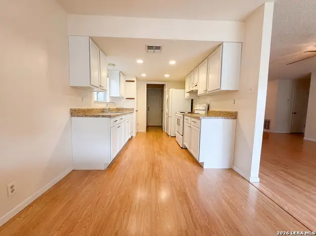 528 Pecan Dr, Schertz, TX 78154 - #2