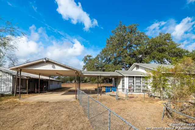 529 Avenue E, Poteet, TX 78065 - #3