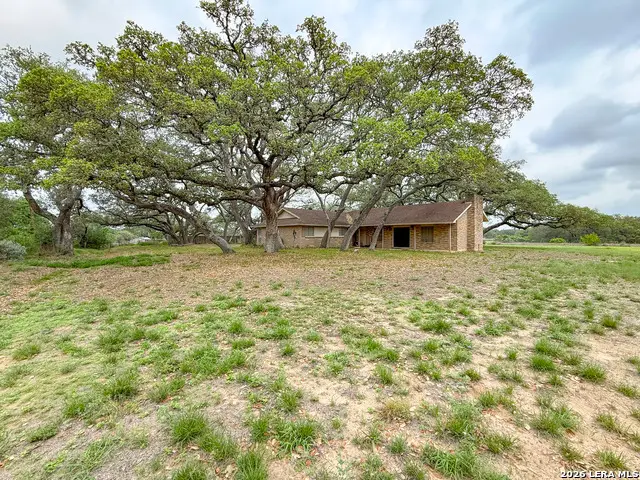 175 Private Road 7744, Devine, TX 78016 - #3