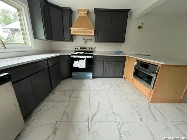 763 N Ceylon St, Eagle Pass, TX 78852 - #2