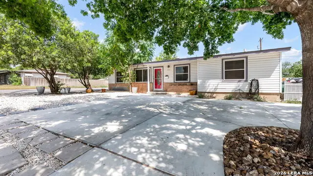 359 Pilgrim Dr, San Antonio, TX 78213 - #2
