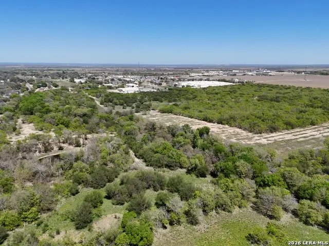 287 N 22nd, Hondo, TX 78861 - #3