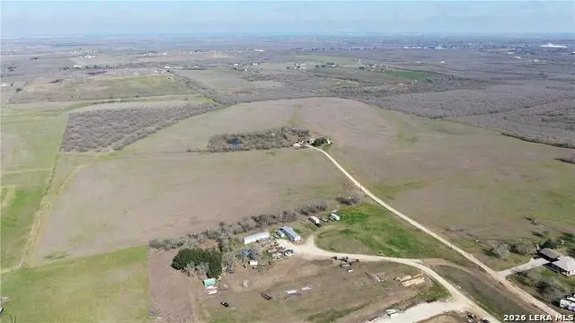 445 Katie Ln, Seguin, TX 78155 - #2