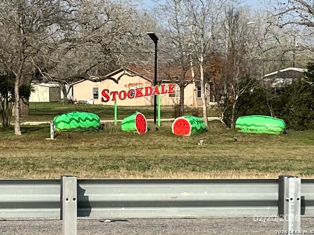 602 S 6th St, Stockdale, TX 78160 - #2