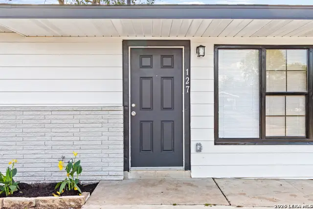 127 Zerrcliff Ln, San Antonio, TX 78220 - #3