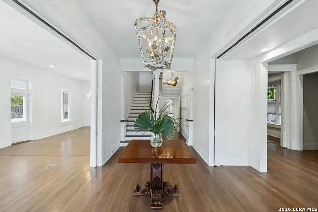 321 E Dewey Pl, San Antonio, TX 78212 - #2