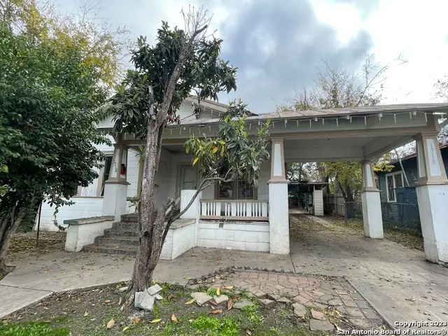 1718 E Crockett St, San Antonio, TX 78202 - #2