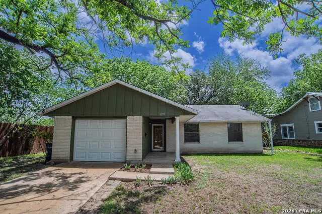 1225 W Coll, New Braunfels, TX 78130 - #1
