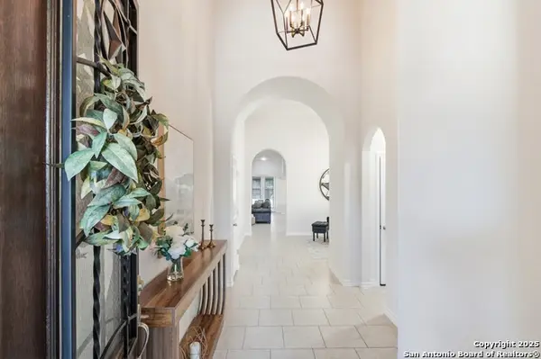 7715 Goldstrike Dr, San Antonio, TX 78254