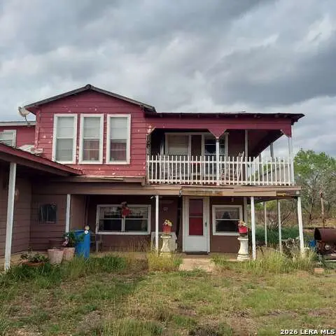 387 Mills Ranch Rd, Pleasanton, TX 78064 - #2