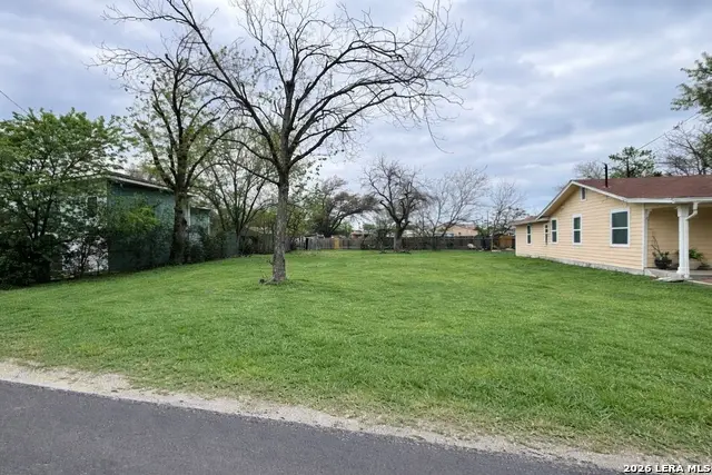 107 South St, Converse, TX 78109 - #1