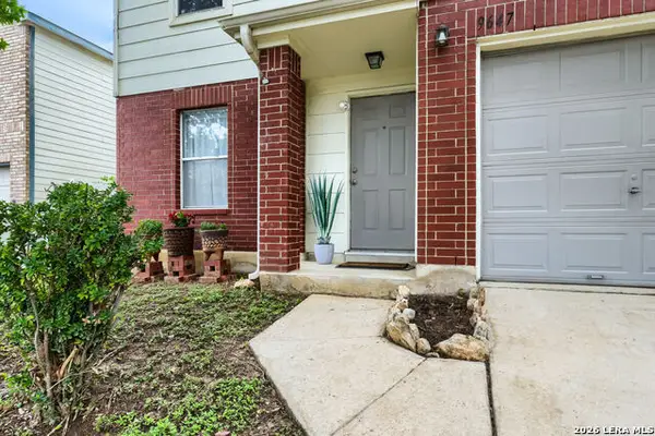 9647 Sekula Dr, San Antonio, TX 78250