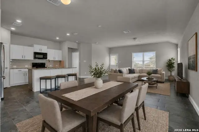 10306 Midsummer Mdw, Converse, TX 78109 - #3