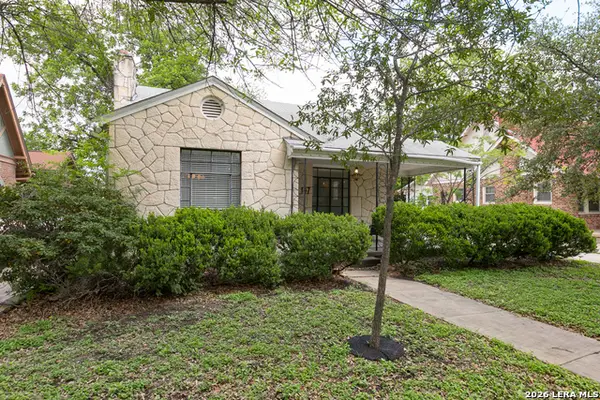 147 North Dr, San Antonio, TX 78201