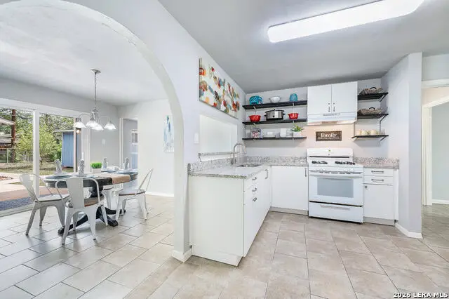 139 W Academy St, San Antonio, TX 78226 - #1