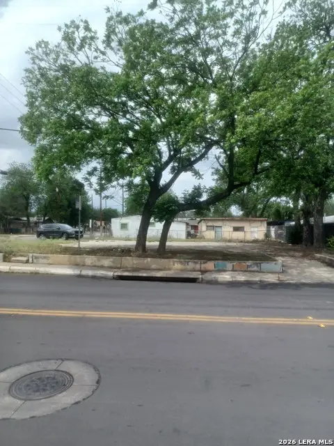 1537 Saltillo, San Antonio, TX 78207 - #1