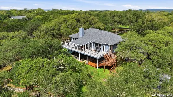 377 Eden Ranch Dr, Canyon Lake, TX 78133