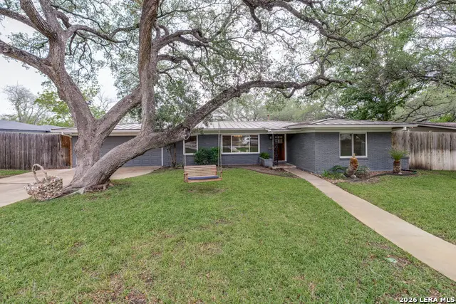 523 Woodcrest Dr, San Antonio, TX 78209 - #2