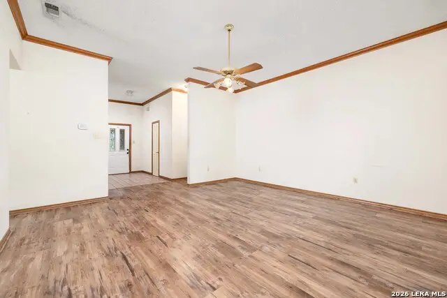 233 Hilltop Dr, Seguin, TX 78155 - #3