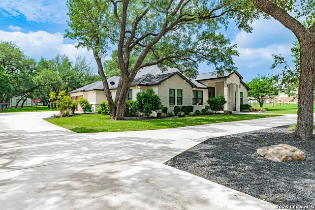 128 Bridgewater Dr, La Vernia, TX 78121 - #2