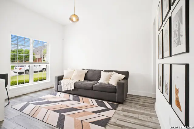 145 Mary Ella Dr, Castroville, TX 78009 - #3