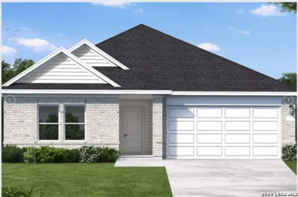 17430 Yellow Pine Drive, Elmendorf, TX 78112