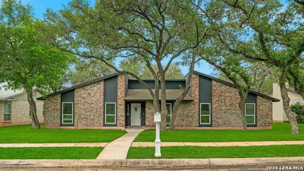 13710 Stoney Hl, San Antonio, TX 78231