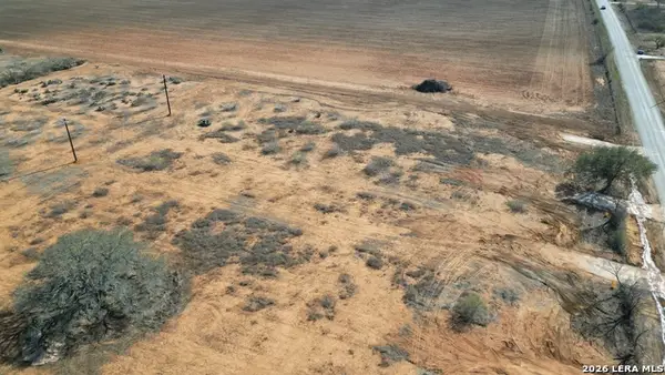 1591 County Road 422, Pleasanton, TX 78064