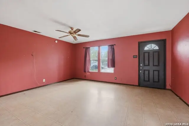 4615 Waterwood Pass Dr, Elmendorf, TX 78112 - #2