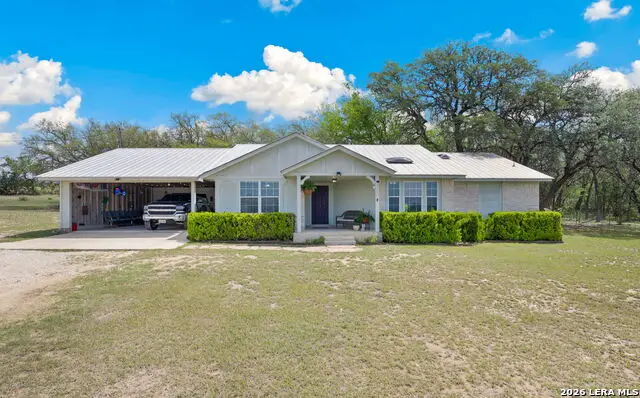 133 Wagon Cir, Bandera, TX 78003 - #1