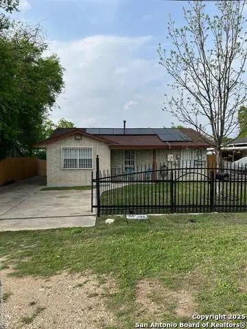 433 Dora St, San Antonio, TX 78212