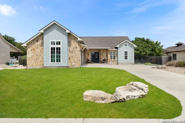 1916 Summit Top Dr, Kerrville, TX 78028 - #2