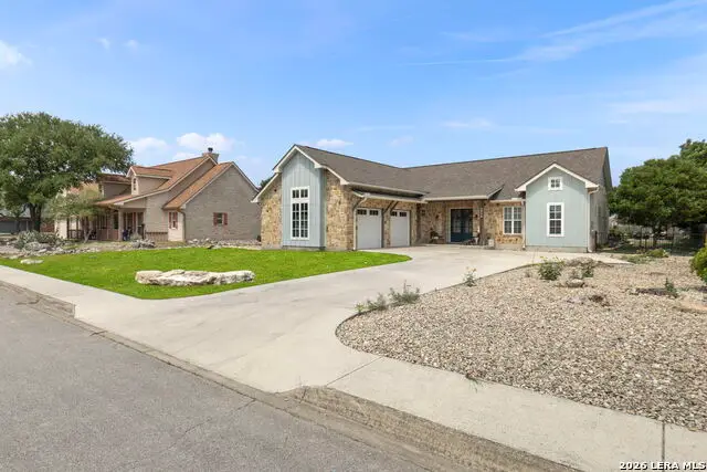 1916 Summit Top Dr, Kerrville, TX 78028 - #3