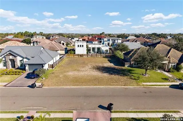 3717 E Roosevelt Avenue, Alton, TX 78573 - #3