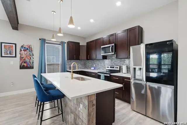 327 W Baylor St, San Antonio, TX 78204 - #3