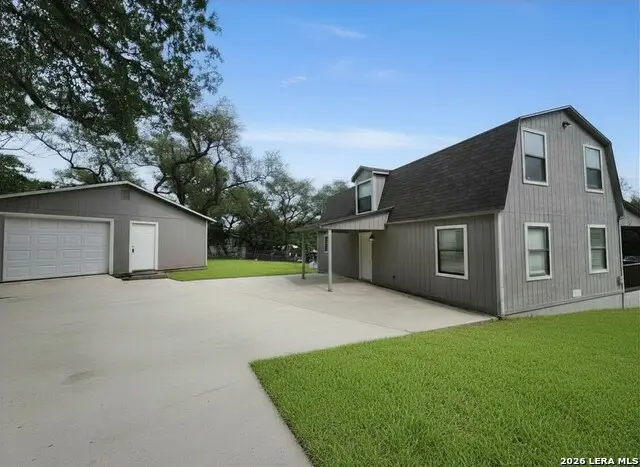 207 Oaklane St, Canyon Lake, TX 78133 - #1