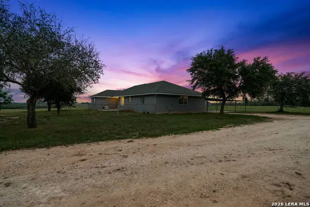 3727 Fm 467, Seguin, TX 78155 - #2