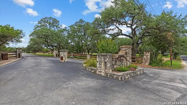 22073 Scenic Loop Rd, San Antonio, TX 78255