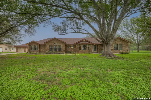 12737 Woman Hollering Rd, Schertz, TX 78154 - #2