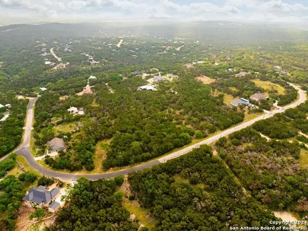 235 Hilltop Rdg, New Braunfels, TX 78132