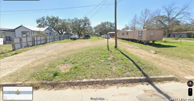 834 E Adams St, Pleasanton, TX 78064 - #1