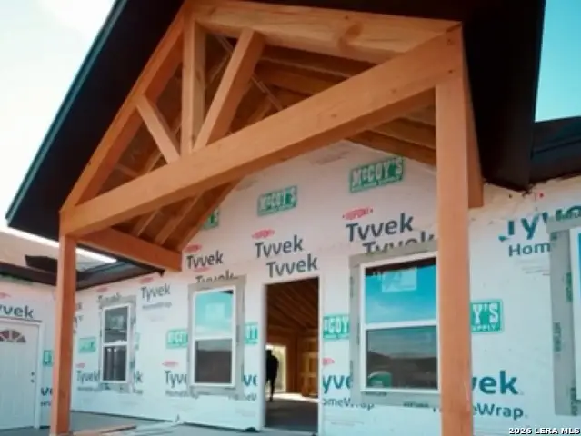 106 Valley Oaks Ln, Kerrville, TX 78028 - #2