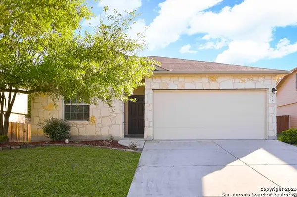 745 Hollow Rdg, Schertz, TX 78108