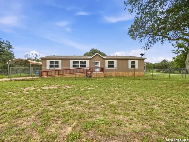 102 Mil Encinos, Adkins, TX 78101 - #1