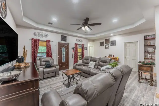 1659 Amanda St, San Antonio, TX 78210 - #2