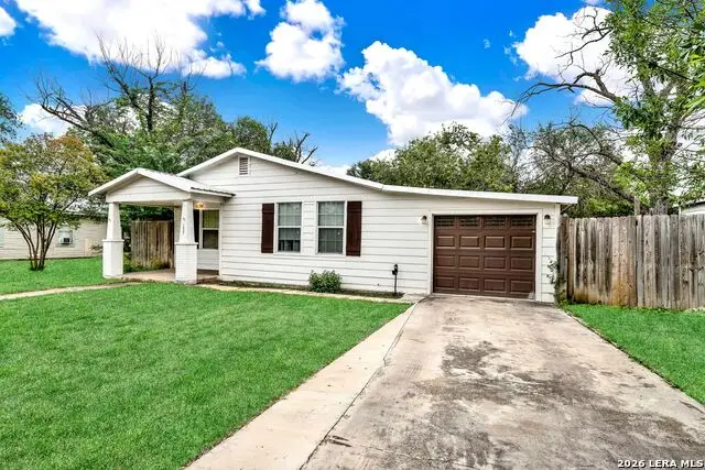 1607 14th St, Hondo, TX 78861 - #3