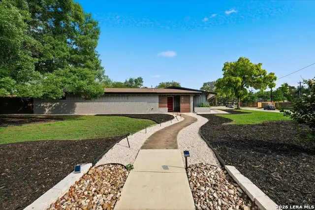 200 Carolwood Dr, Castle Hills, TX 78213 - #2