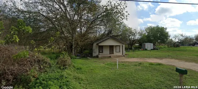 708 Peach, Floresville, TX 78114 - #2