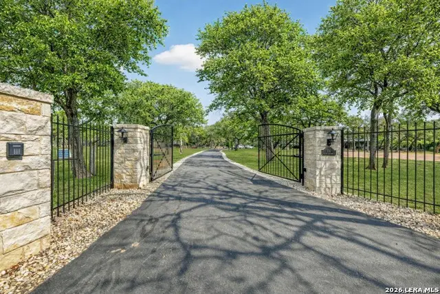 101 Cibolo Hollow N, Fair Oaks Ranch, TX 78015 - #1