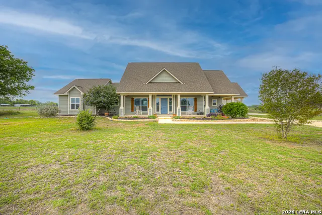 2048 E Martindale Rd, Seguin, TX 78155 - #1